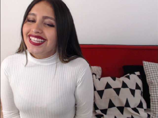Snímky obrazovky vysielania NickyAdams