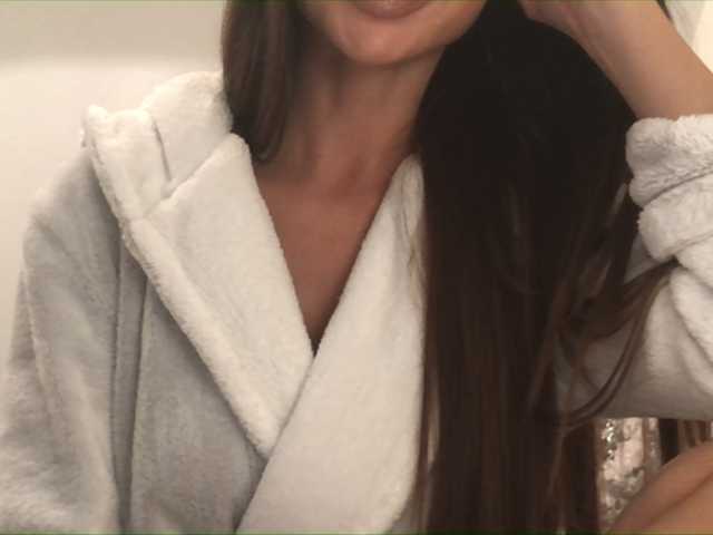 Snímky obrazovky vysielania nicole21x