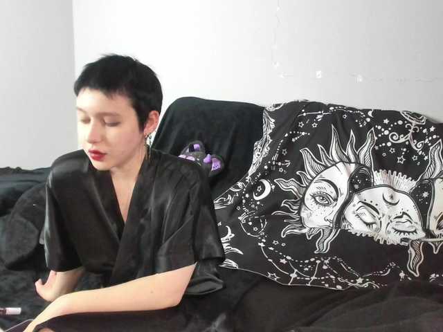Snímky obrazovky vysielania night-lily