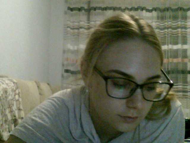 Snímky obrazovky vysielania NikePretty