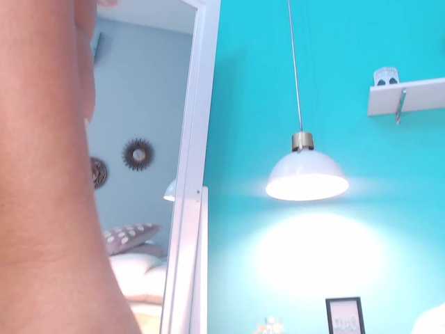 Snímky obrazovky vysielania NinaBlade