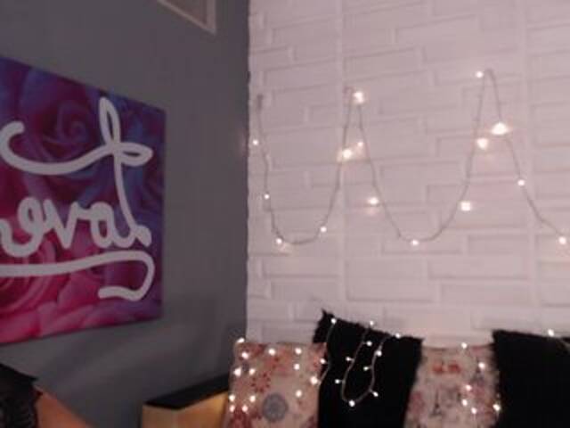 Snímky obrazovky vysielania NinnaMonroe