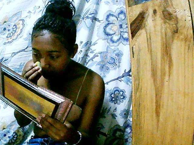 Snímky obrazovky vysielania Nisaina