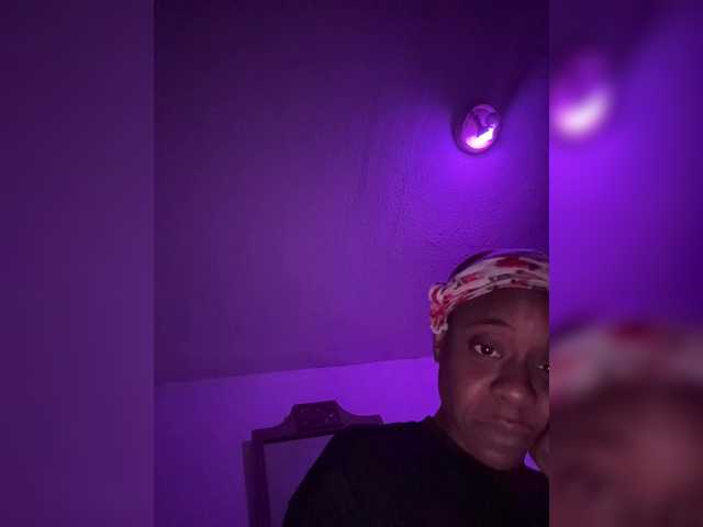 Snímky obrazovky vysielania Nofacenocasea