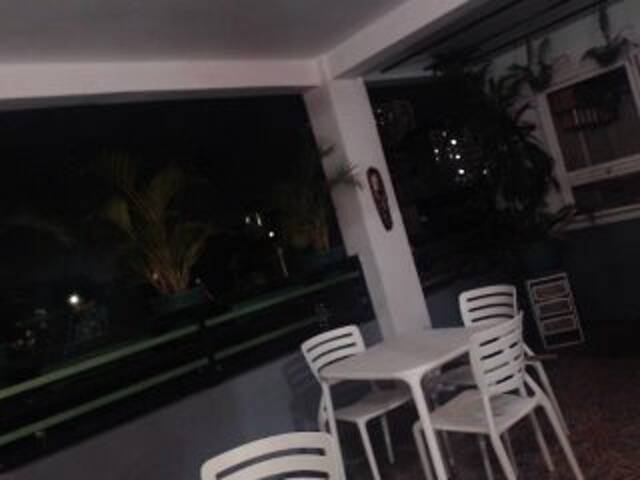 Snímky obrazovky vysielania Pussycash