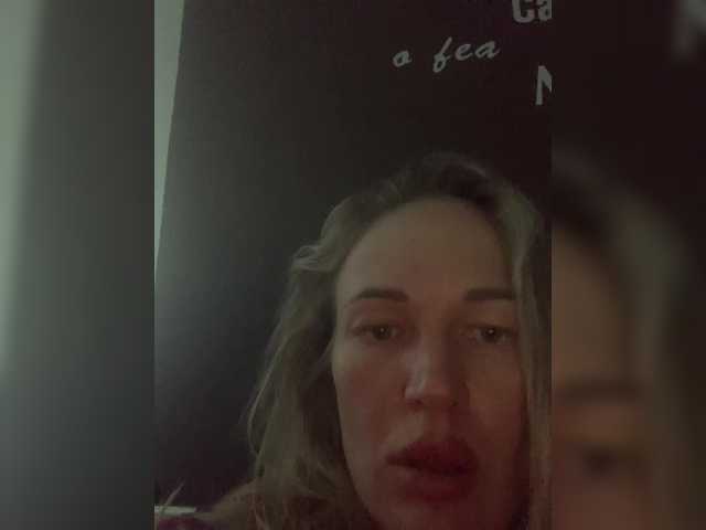 Snímky obrazovky vysielania EeeSmith