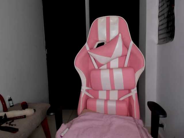 Snímky obrazovky vysielania OrgasmicGirls69