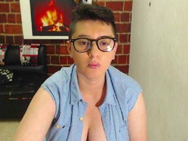 Snímky obrazovky vysielania pamelasmith