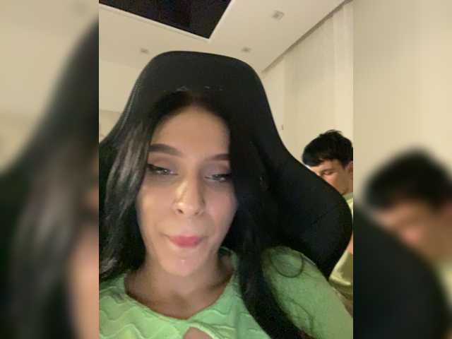 Snímky obrazovky vysielania PARTYNEXTNEXT