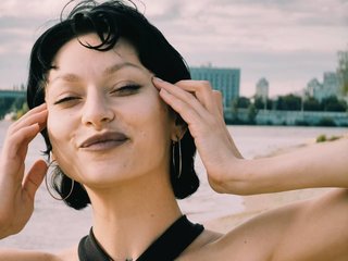 Erotický videohovor Petit-Fairy