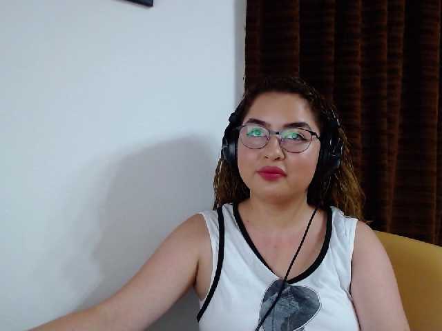 Snímky obrazovky vysielania PaulaAlvares