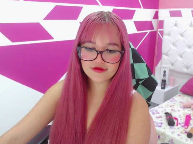 Snímky obrazovky vysielania pinkqueenn