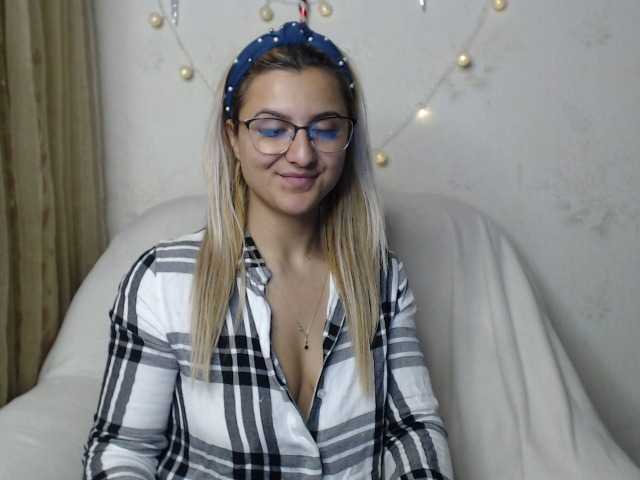 Fotografie PlayfulNicole Lets meet better and lets have some fun :) Lush is on :) Offer me pleasure with your *****s ;) follow me