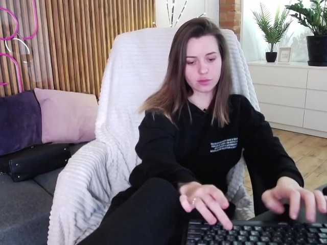 Snímky obrazovky vysielania PolinaPrada