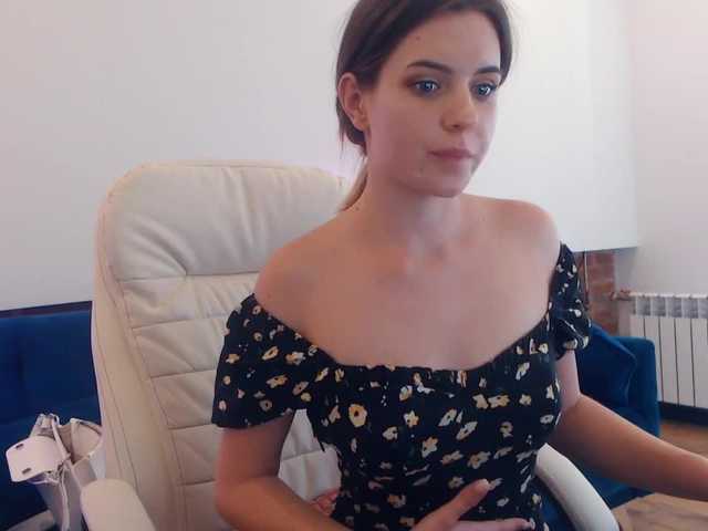 Snímky obrazovky vysielania PolinaPrada