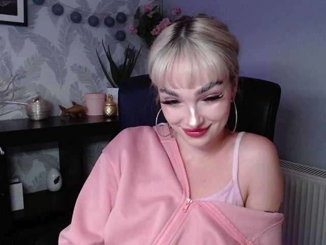 Snímky obrazovky vysielania PollyExtasy