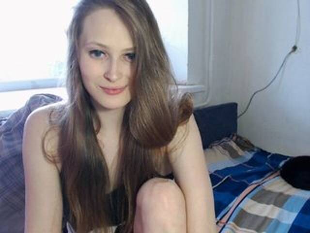 Snímky obrazovky vysielania Cutelioness