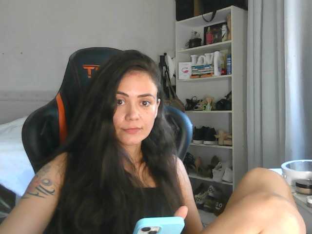 Snímky obrazovky vysielania prettywomanBR