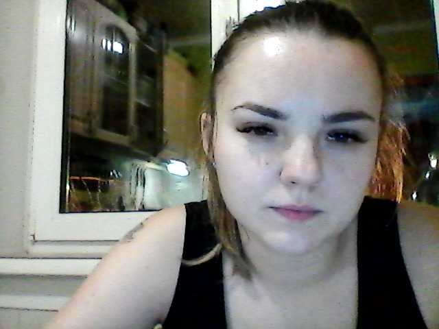Snímky obrazovky vysielania mommy_at_home