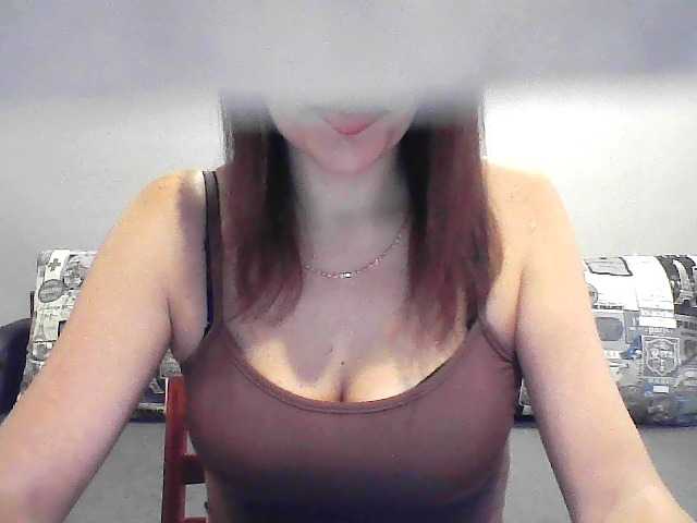 Snímky obrazovky vysielania QueenCartyes