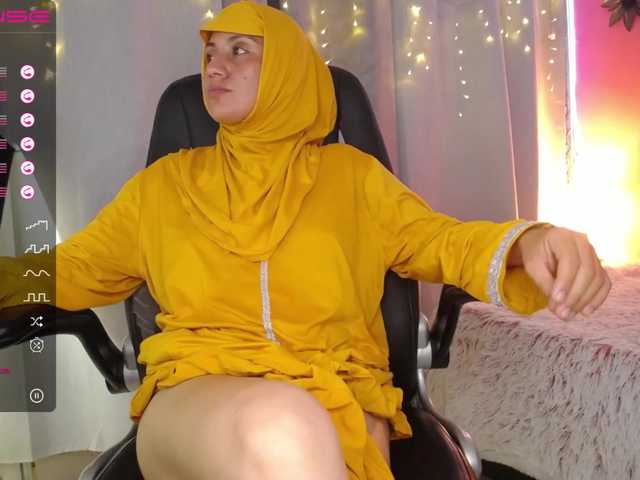 Snímky obrazovky vysielania RaissaFaizan