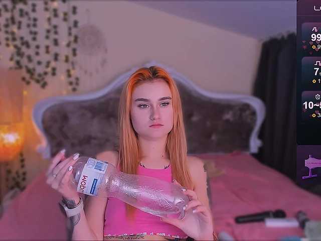 Snímky obrazovky vysielania Ravenaaa