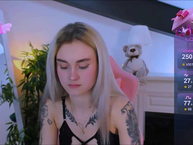 Snímky obrazovky vysielania Ravenaaa