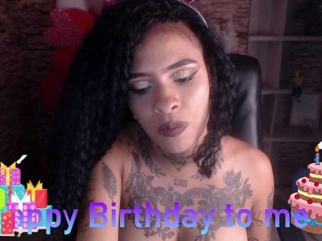 Fotografie RaychelLennox ebonylatinabig assbig boobs ebony, young, hairysohw squirt for 1000 tkns