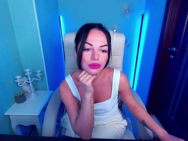 Fotografie Addicted_to_u Glad to see everyone! Show only in private! Get up 50 ..s2s 200 ... Order pizza for me -1234 tokens .. Give a bouquet of flowers 1500..Food for my bald cat 707) Blown up in private - 500 tokens) blowjob in private 666 ) toys in private -987 tokens