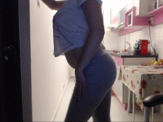Fotografie Red_rose693 5 tok/ PM @Flash Boobs (40)/ Pussy (60)/ Ass (70)/naked(100) Im on period today guys!