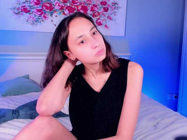 Snímky obrazovky vysielania reginamoon