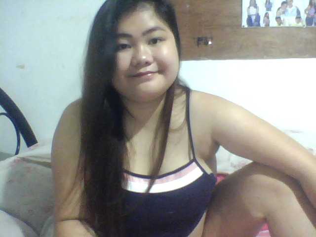 Snímky obrazovky vysielania RellaBabe