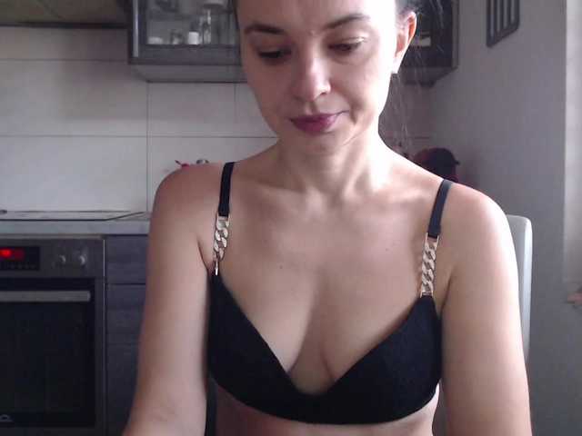 Snímky obrazovky vysielania Tifffannny