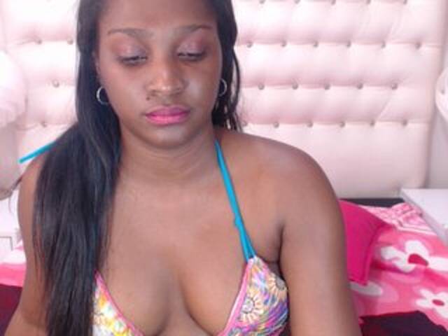 Snímky obrazovky vysielania RosieLuxe