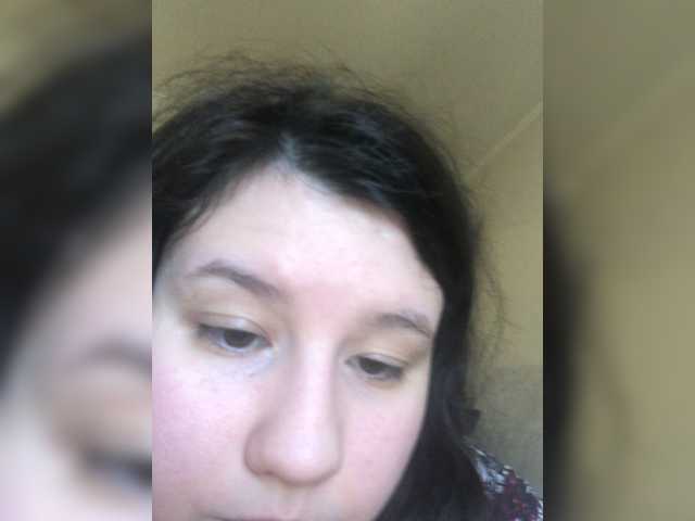 Snímky obrazovky vysielania SaanviUwU