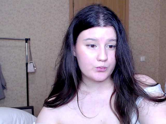 Snímky obrazovky vysielania SaanviUwU