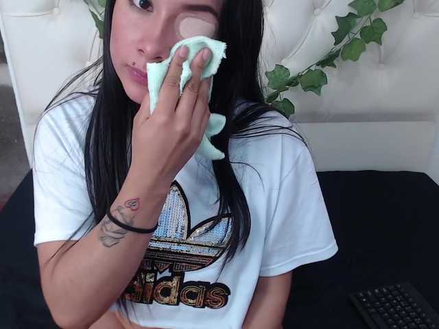 Snímky obrazovky vysielania SabinaAdams