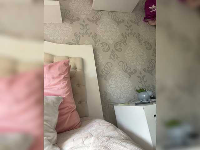 Snímky obrazovky vysielania SallyeLeins