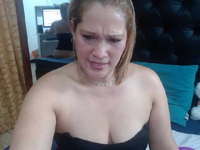 Fotografie SalmaLuna My goal today 1000 tokens will play with you very hot