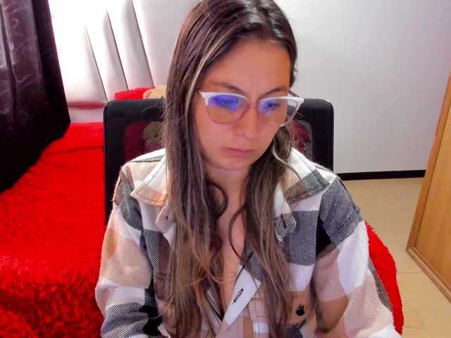 Snímky obrazovky vysielania samantha--wilson