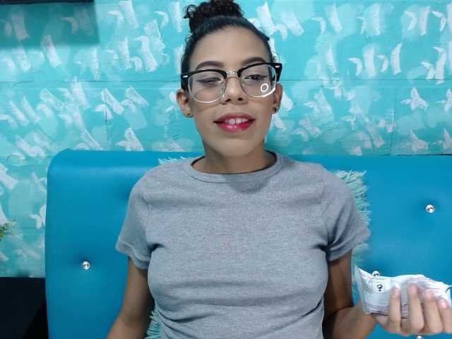 Snímky obrazovky vysielania samanthabraid