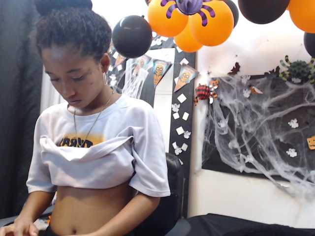 Snímky obrazovky vysielania SamyyLee