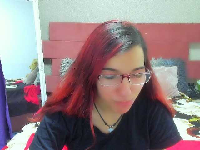 Snímky obrazovky vysielania Sarahlluna