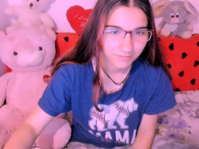 Snímky obrazovky vysielania Sarahlluna