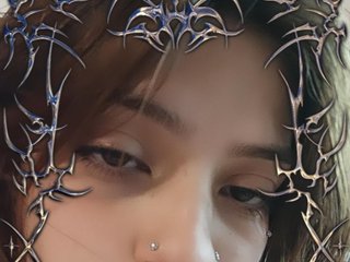 Erotický videohovor SARAI-PETITE