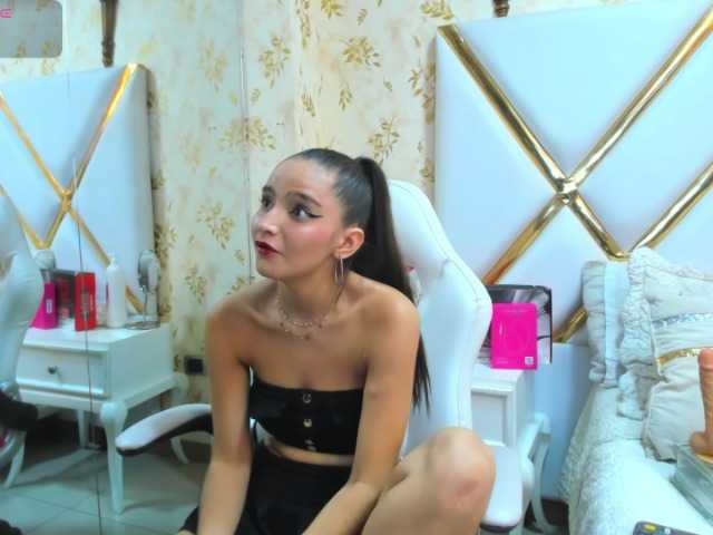 Snímky obrazovky vysielania SashaaFerrer