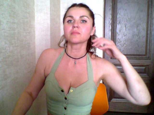 Snímky obrazovky vysielania SashaSquirt1