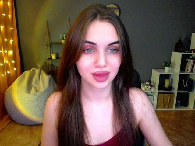 Snímky obrazovky vysielania Saudade9