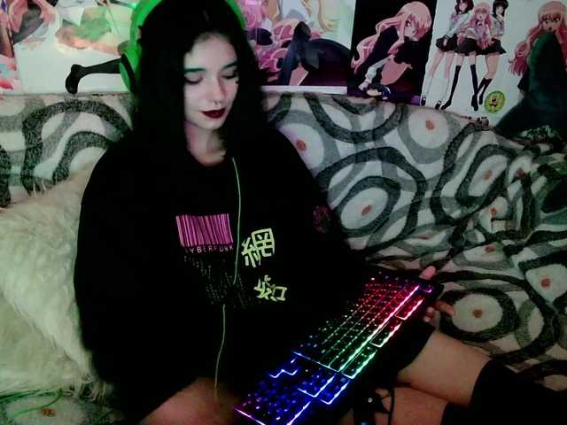 Snímky obrazovky vysielania Saymeowplz1