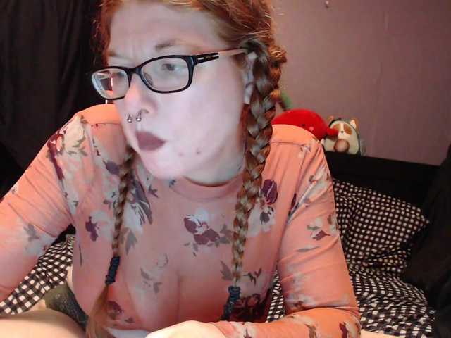 Snímky obrazovky vysielania ScarlettJade